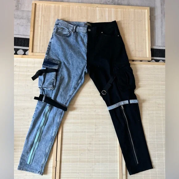 CECA UTILITY CARGO JEANS ZIPPER BLACK/BLUE
Like new condition 
Size:40 - Picture 3 of 9